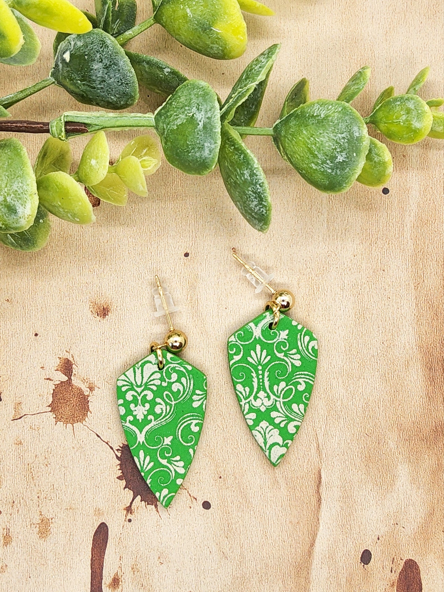 HREEN AND CREAM SCROLL POLYMER CLAY EARRINGS