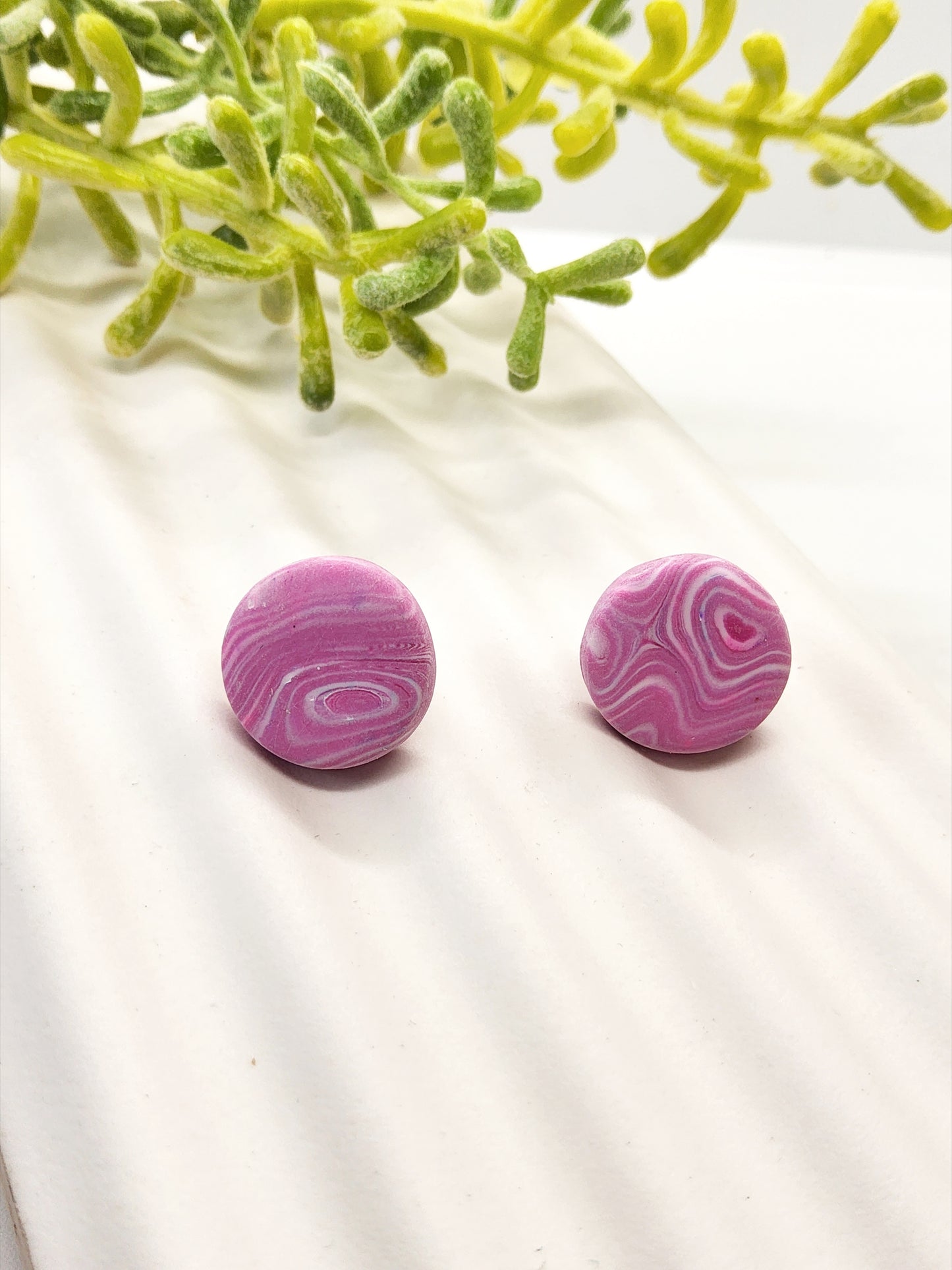 LILAC PINK SWIRL POLYMER CLAY STUD EARRINGS