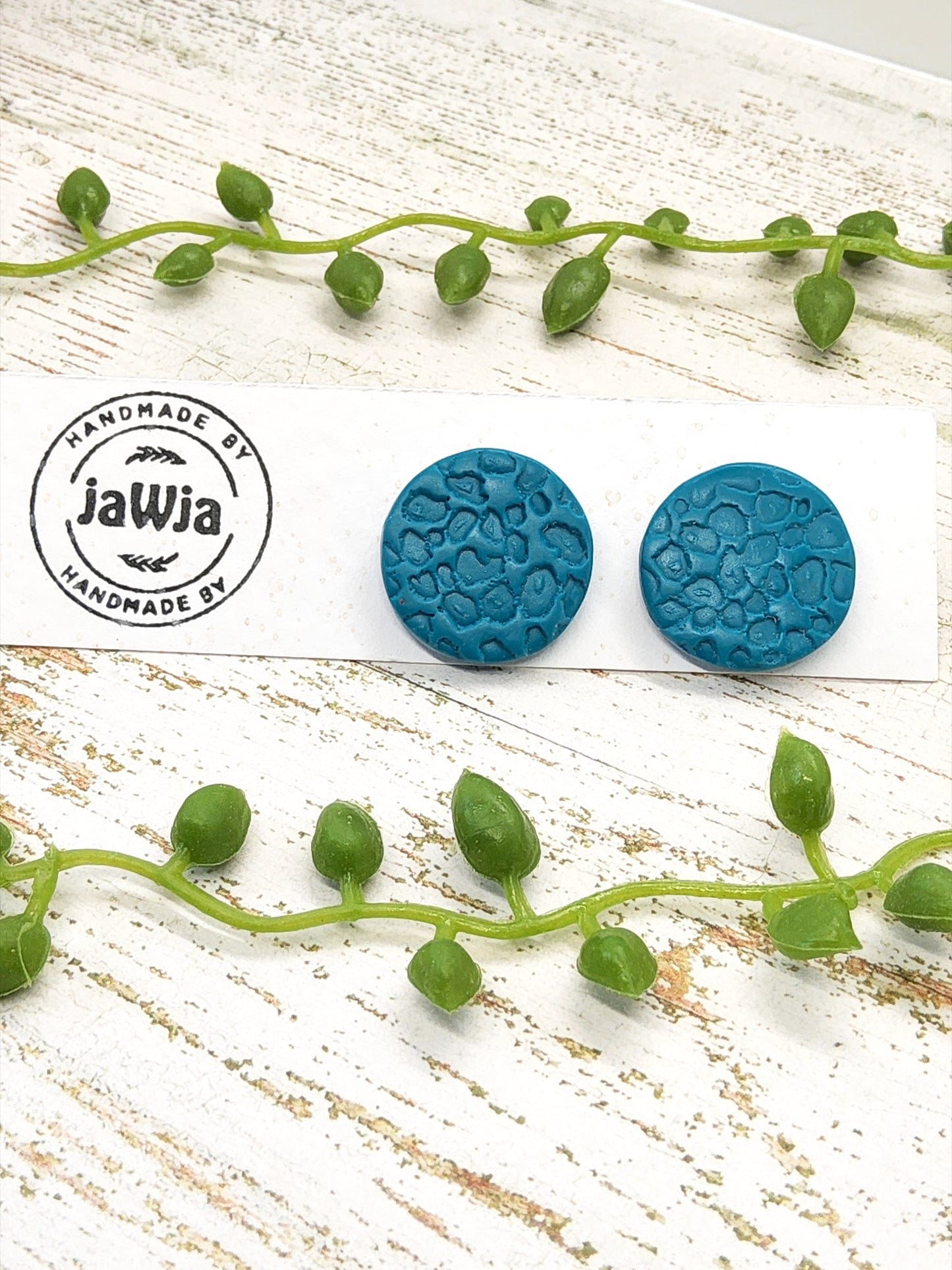 BRIGHT TEAL ANIMAL TEXTURED POLYMER CLAY STUD EARRINGS