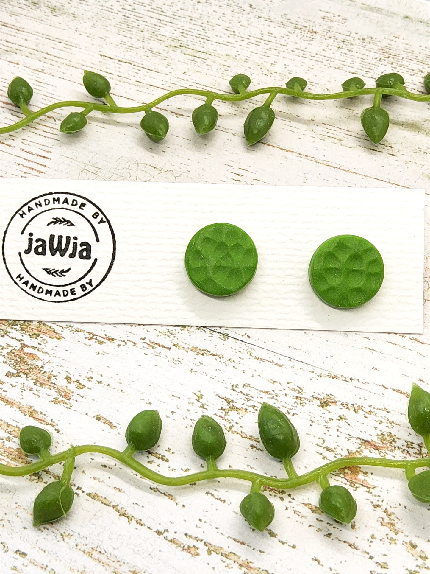 GREEN HAMMERED POLYMER CLAY STUD EARRINGS