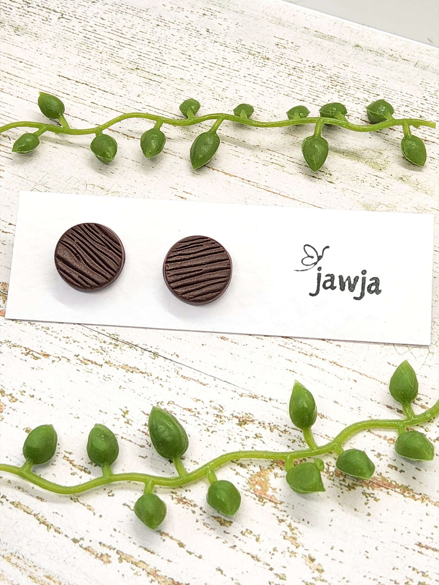 BROWN WOODGRAIN POLYMER CLAY STUD EARRINGS