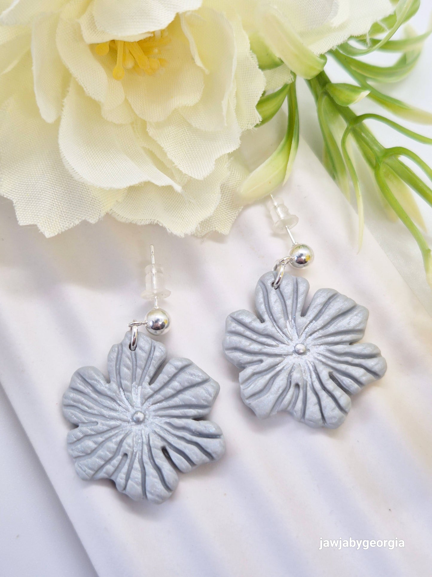 GREY FLOWER POLYMER CLAY EARRINGS