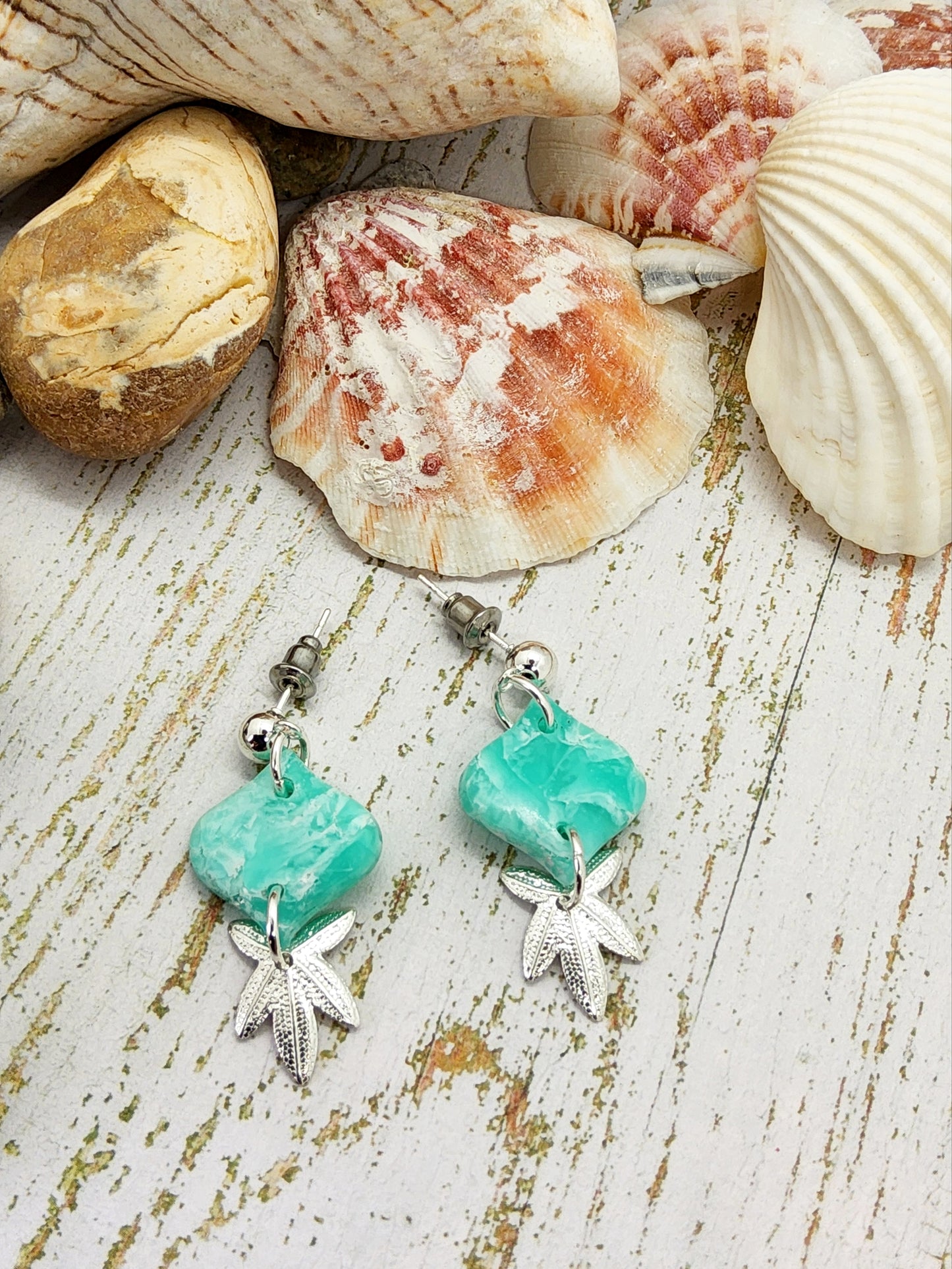 MINT MOROCCAN SHAPE POLYMER CLAY EARRINGS