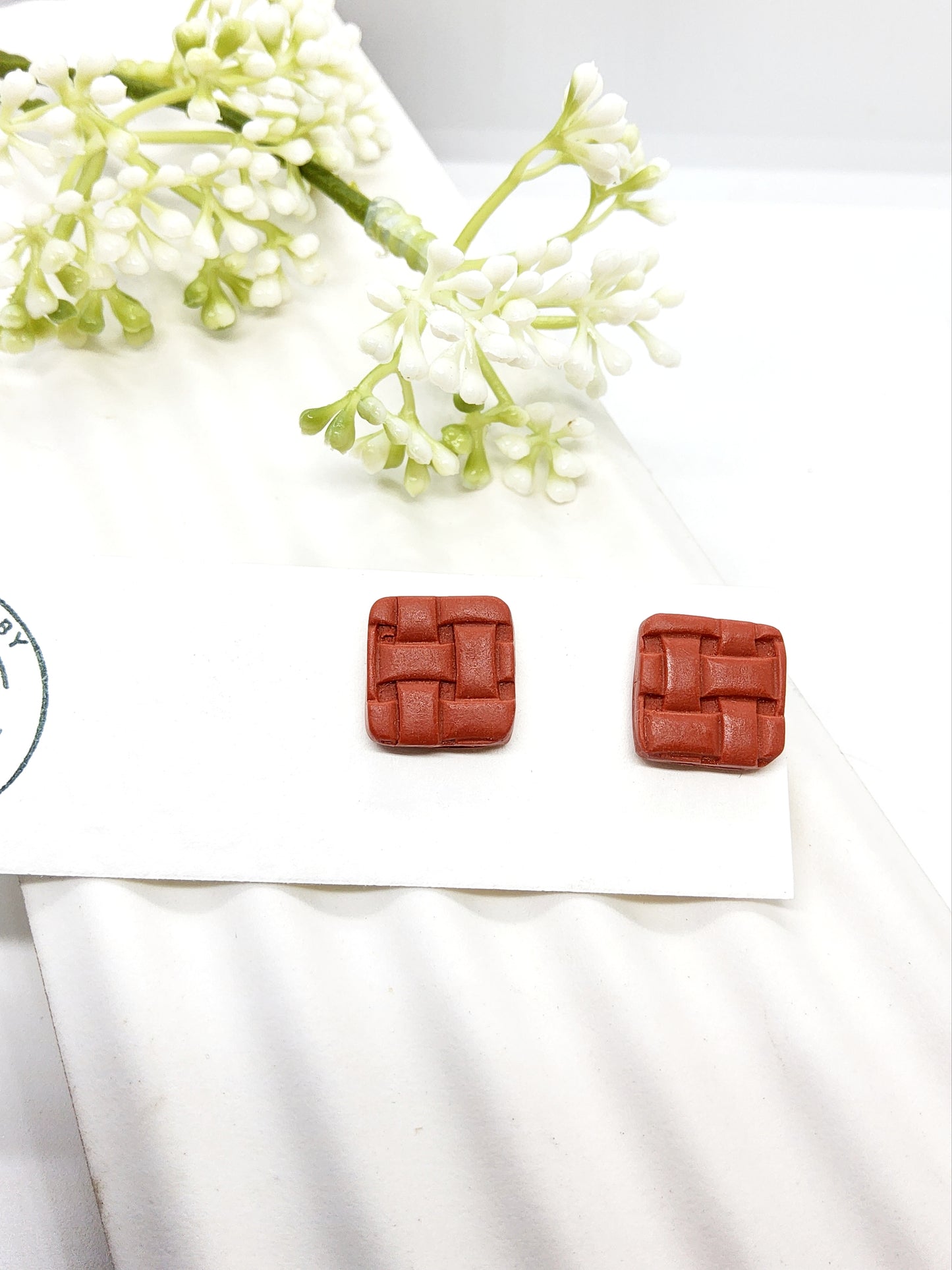 TAN BASKET WEAVE STUD EARRINGS