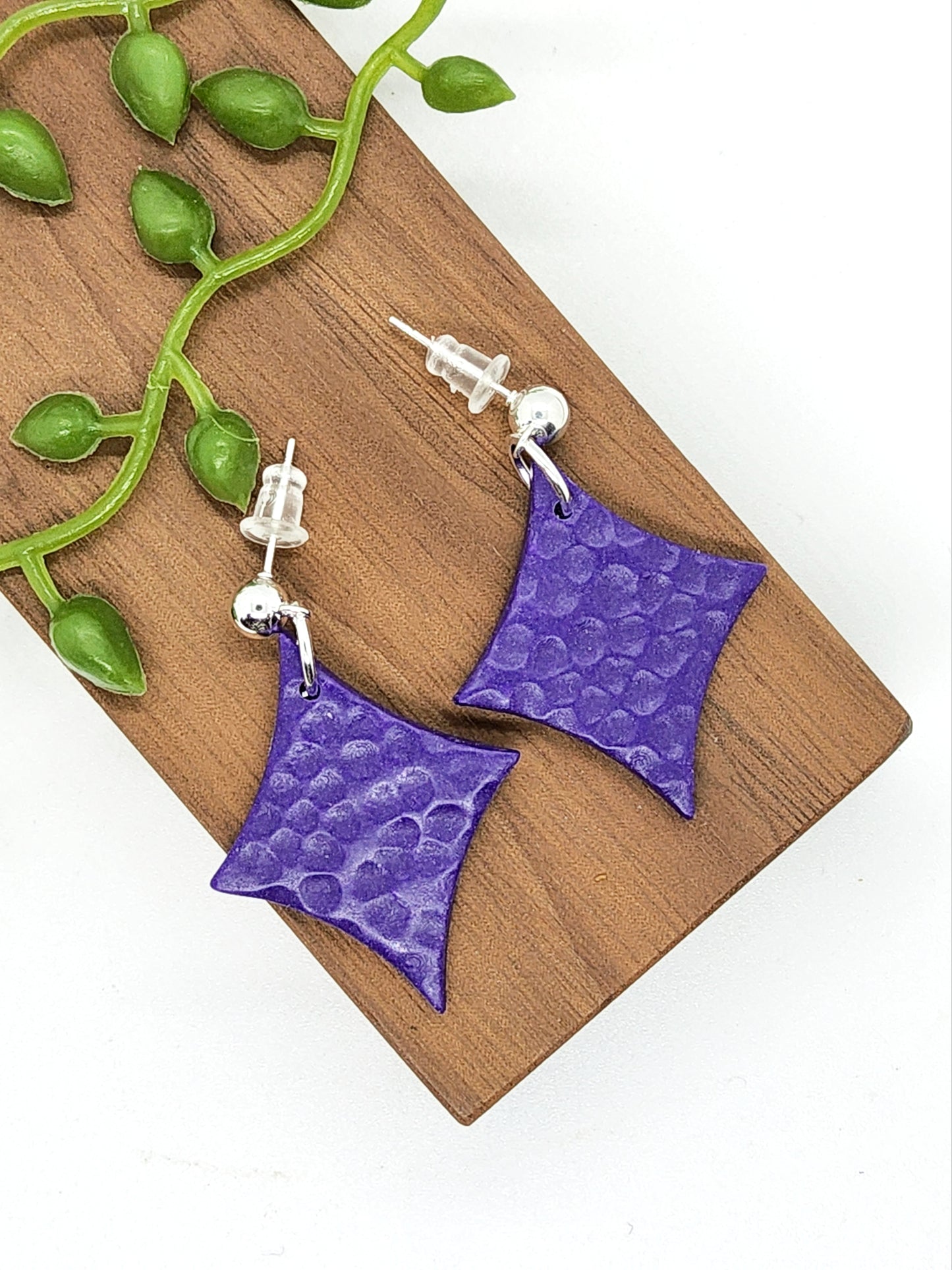 PURPLE HAMMERED EFFECT POLYMER CLAY EARRINGS