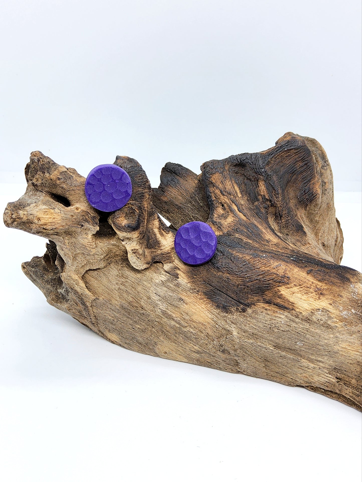 PURPLE HAMMERED EFFECT POLYMER CLAY STUD EARRINGS