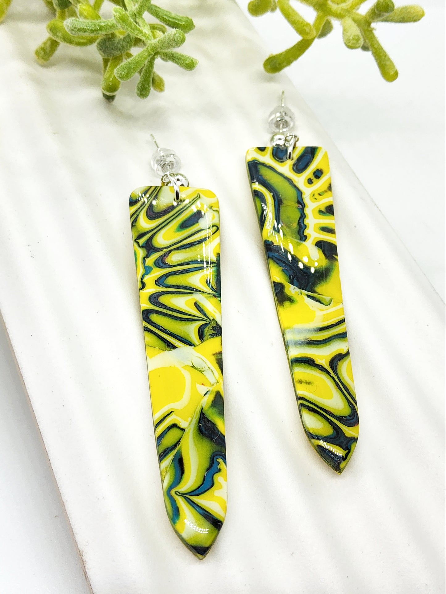 TIE DYE EFFECT IN YELLOW AND NAVY POLYMER CLAY EARRINGS