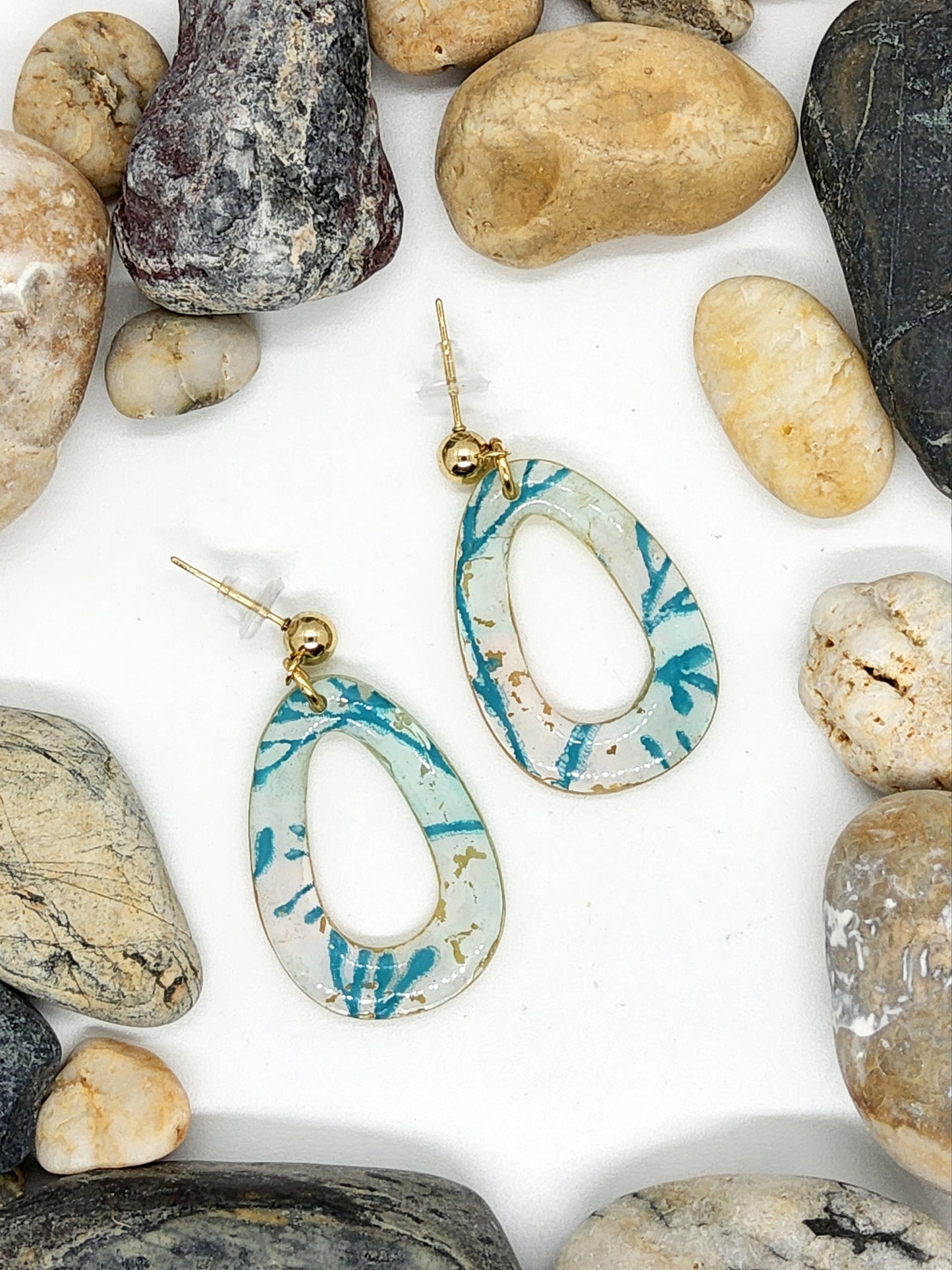 TURQUOISE AND CREAM DISTRESSED EFFECT POLYMER CLAY EARRINGS