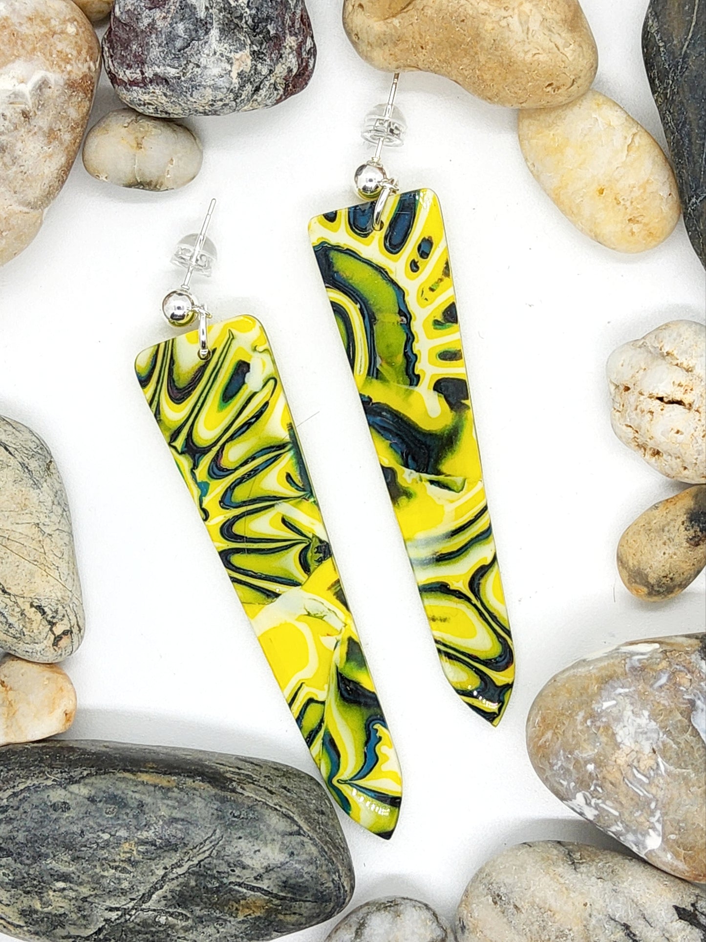 TIE DYE EFFECT IN YELLOW AND NAVY POLYMER CLAY EARRINGS