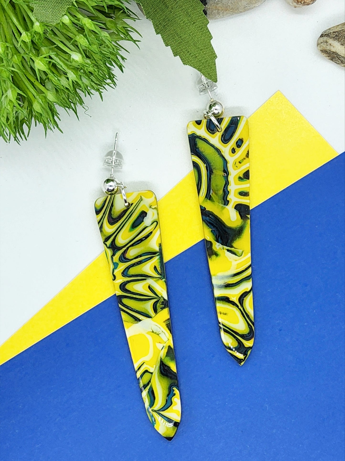 TIE DYE EFFECT IN YELLOW AND NAVY POLYMER CLAY EARRINGS