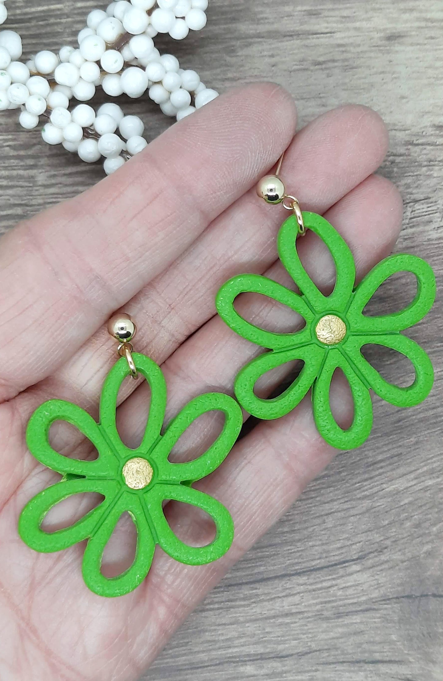 BRIGHT GREEN OPEN DAISY POLYMER CLAY EARRINGS