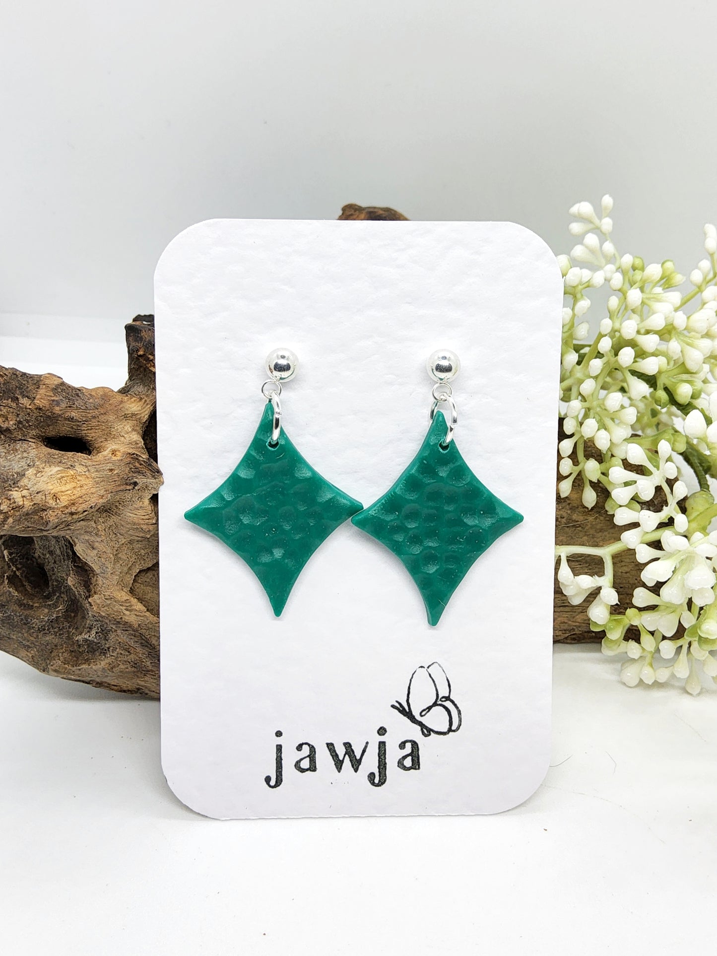 EMERALD GREEN HAMMERED EFFECT POLYMER CLAY EARRINGS