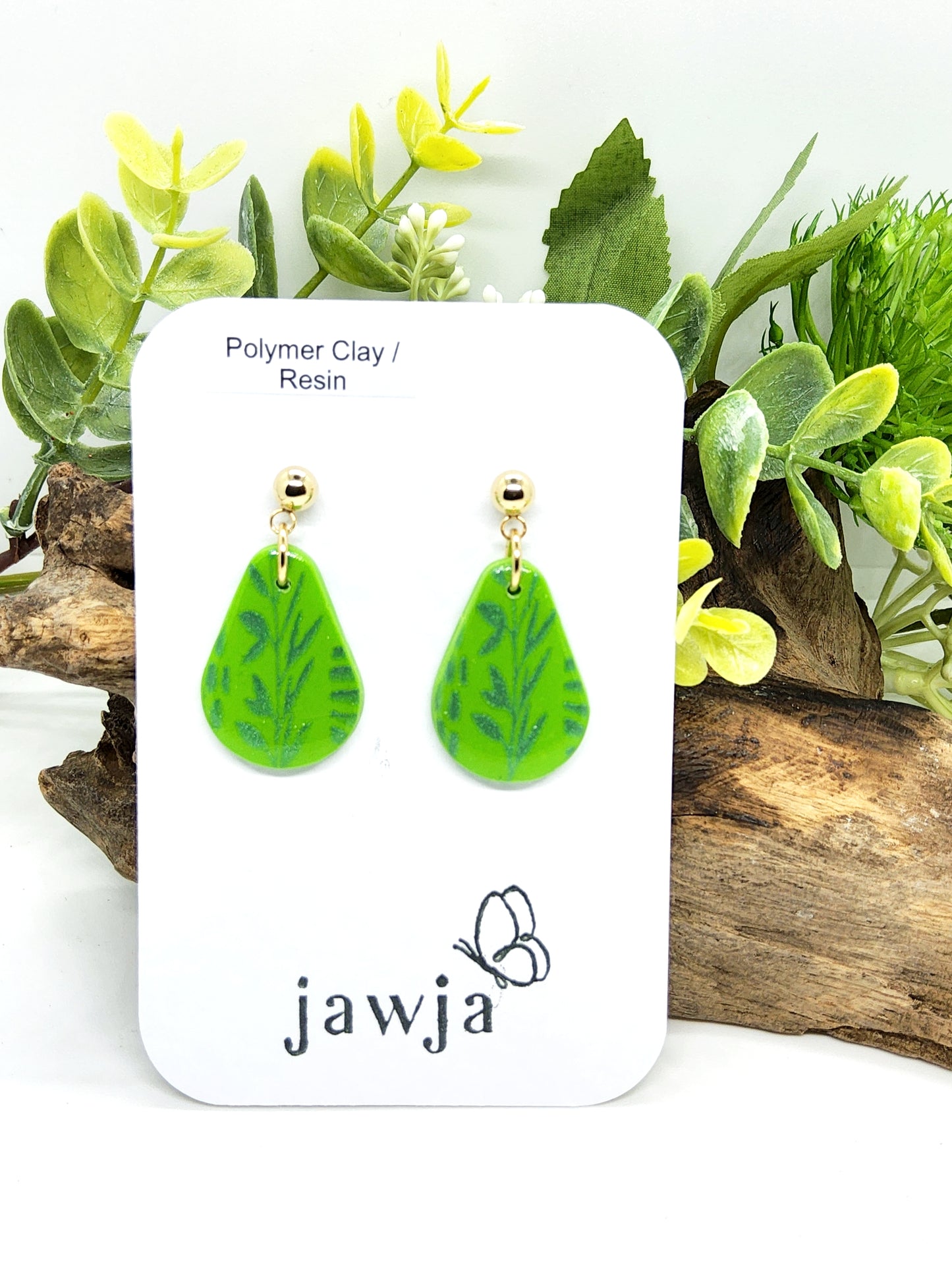 VIBRANT GREEN WLEAF PATTERN POLYMER CLAY EARRINGS