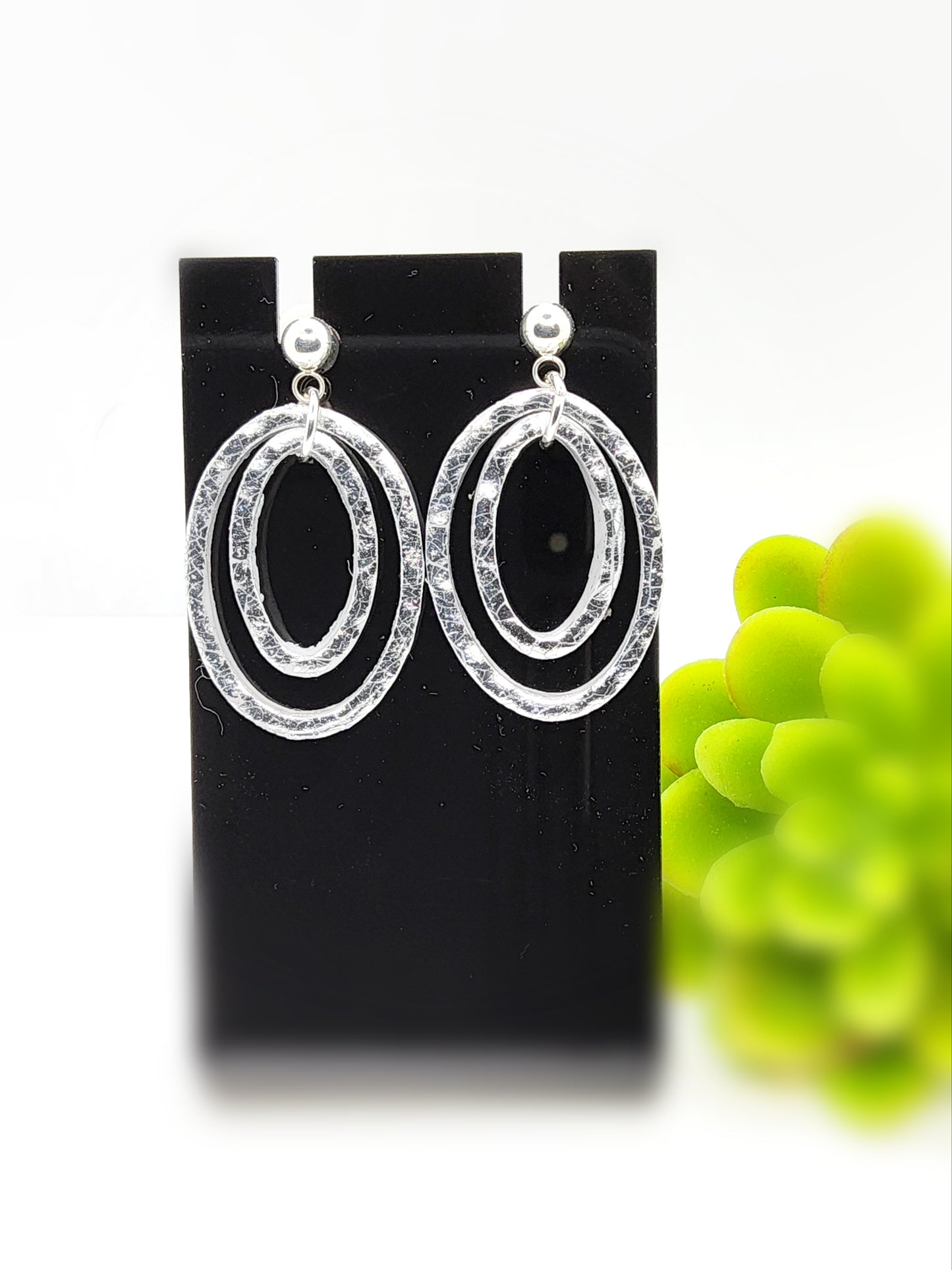 SILVER HAMMERED EFFECT OVAL RING POLYMER CLAY EARRINGS