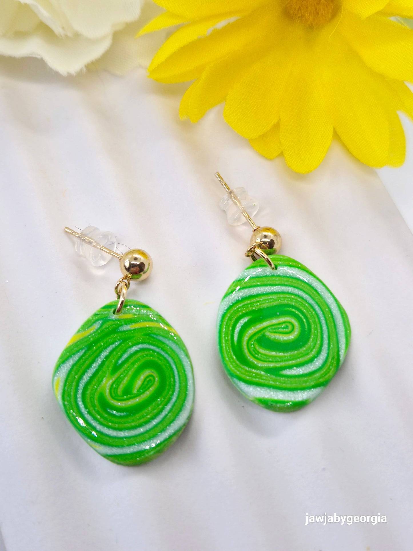 GREEN SWIRL POLYMER CLAY EARRINGS
