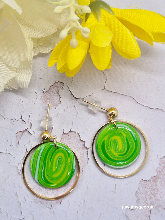 GREEN SWIRL DISC POLYMER CLAY EARRINGS