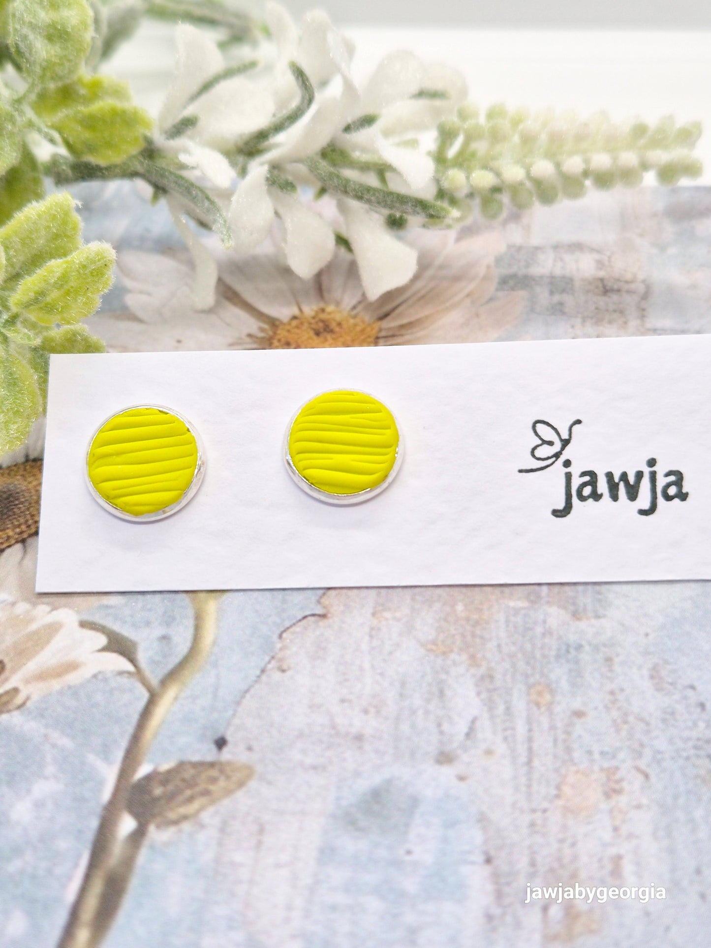 ELECTRIC LIME TEXTURED STUD EARRINGS