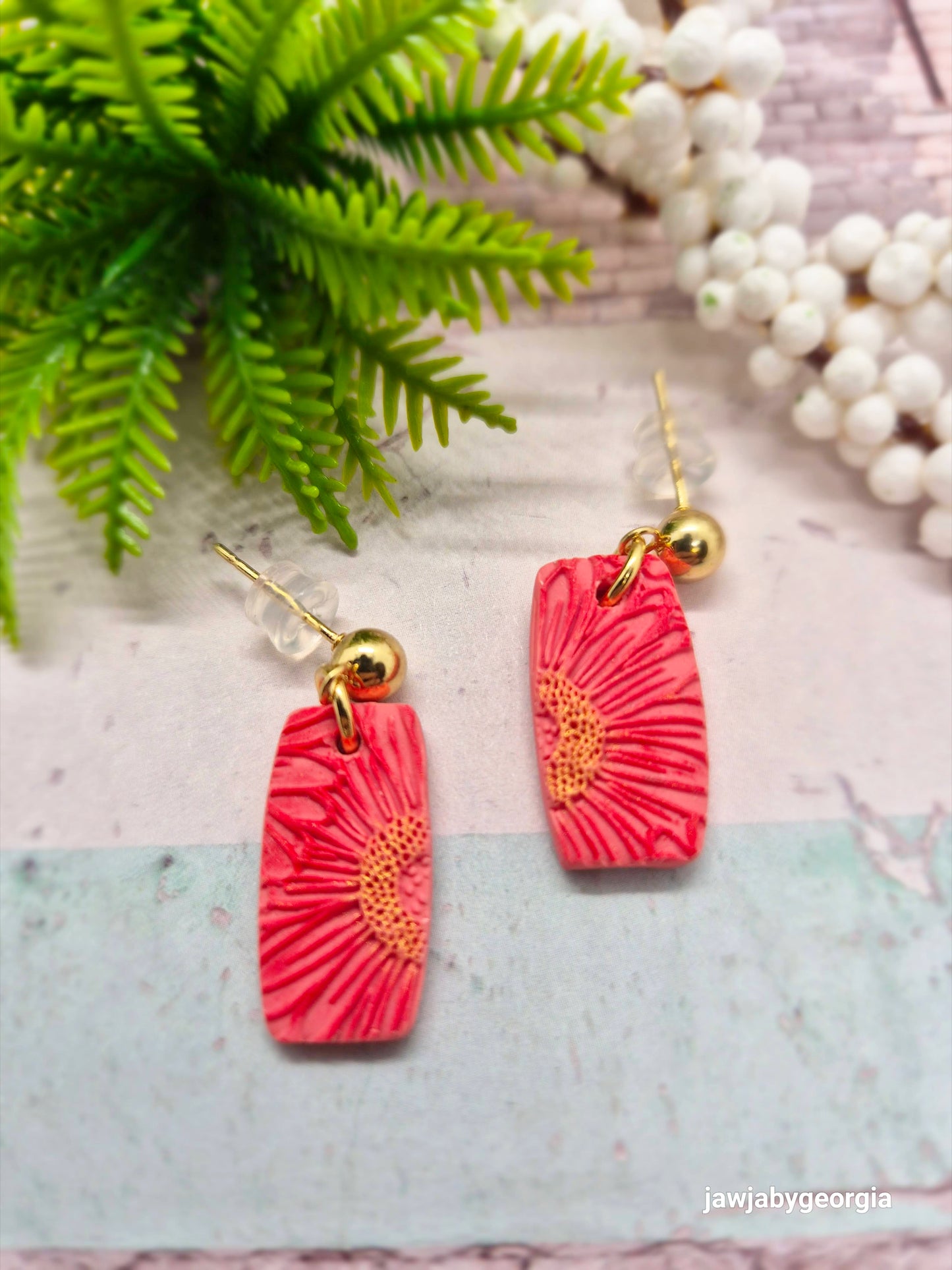 CORAL AND GOLD DAISY POLYMER CLAY EARRINGS