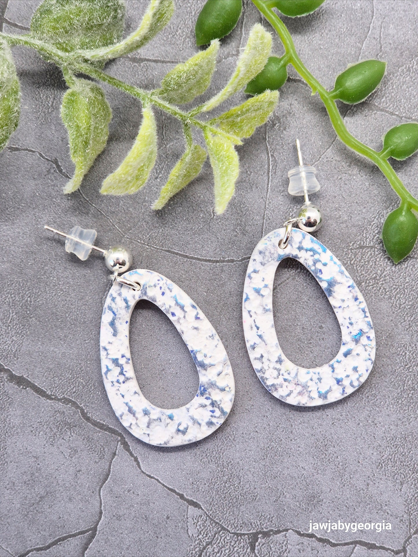 WHITE TEXTURED HOOP POLYMER CLAY EARRINGS