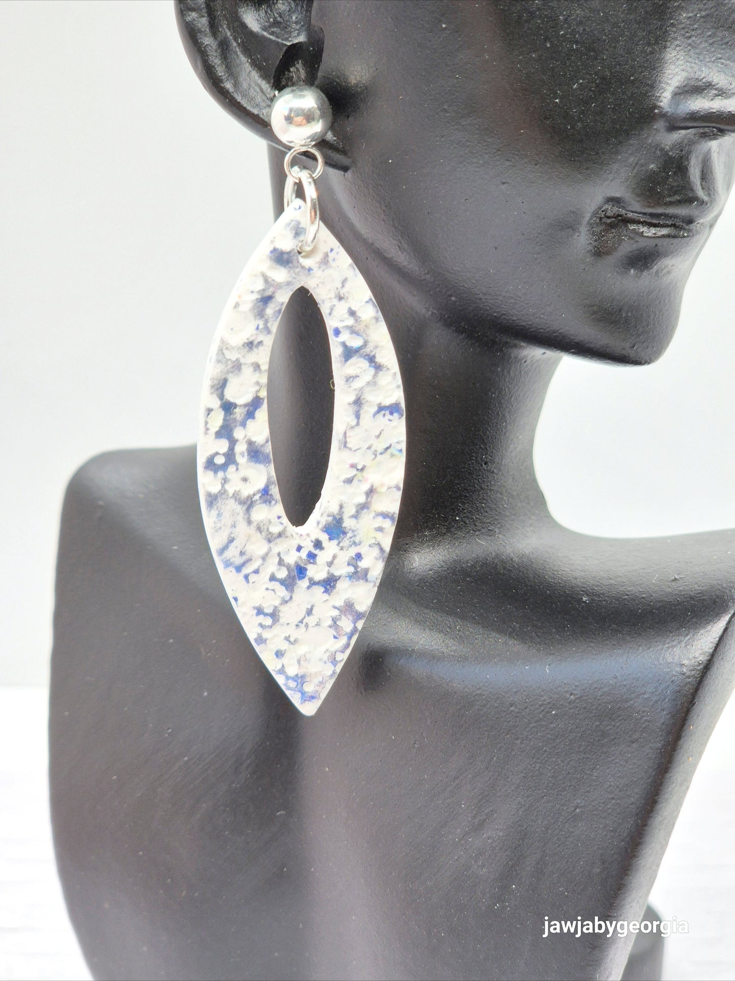 WHITE AND METALLIC BLUE POLYMER CLAY EARRINGS