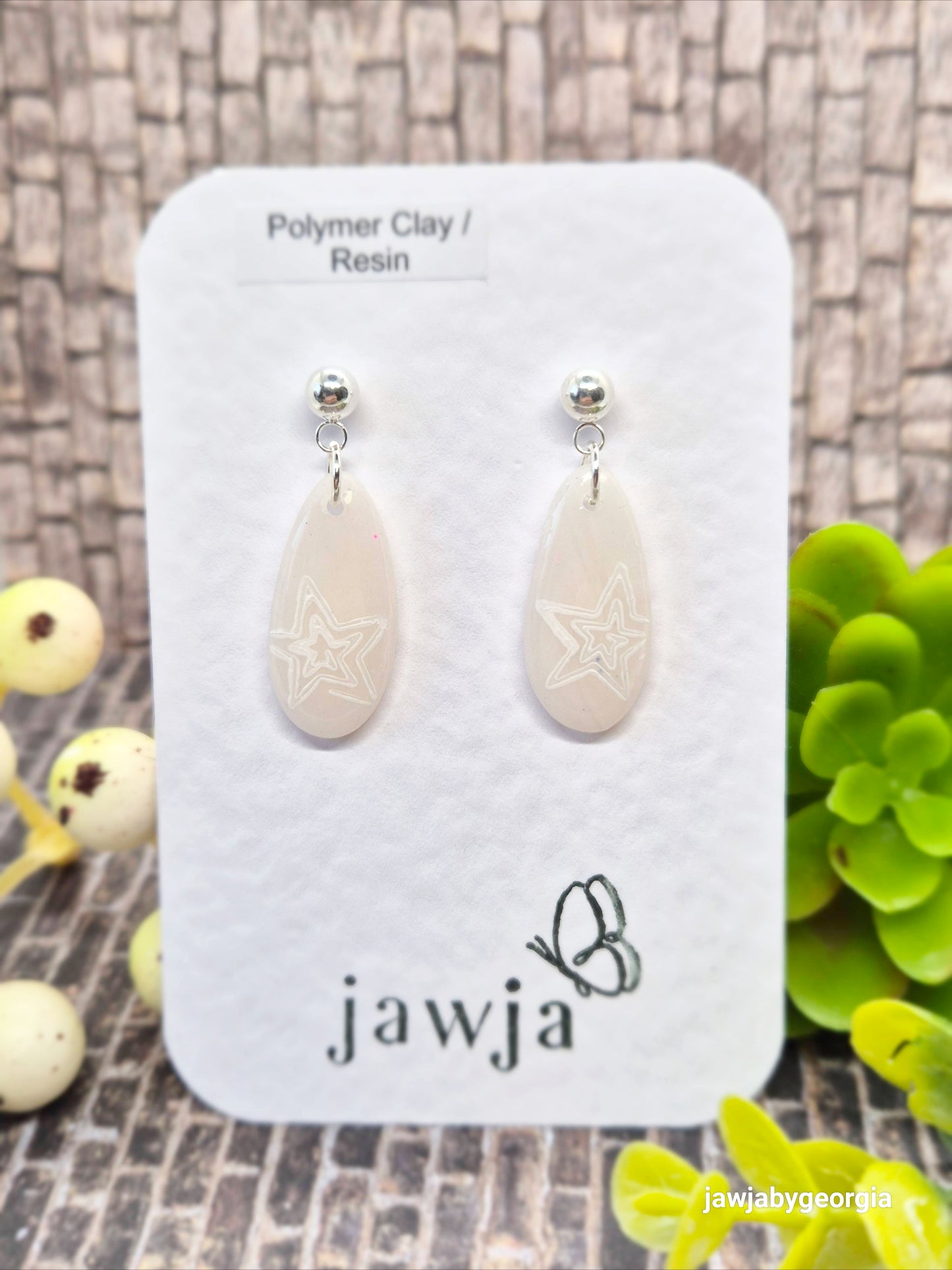 WHITE TEARDROP POLYMER CLAY EARRINGS