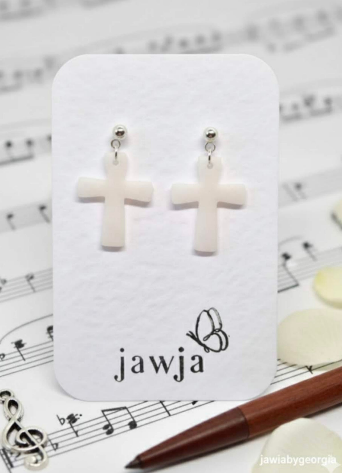 FROSTED WHITE CROSS POLYMER CLAY