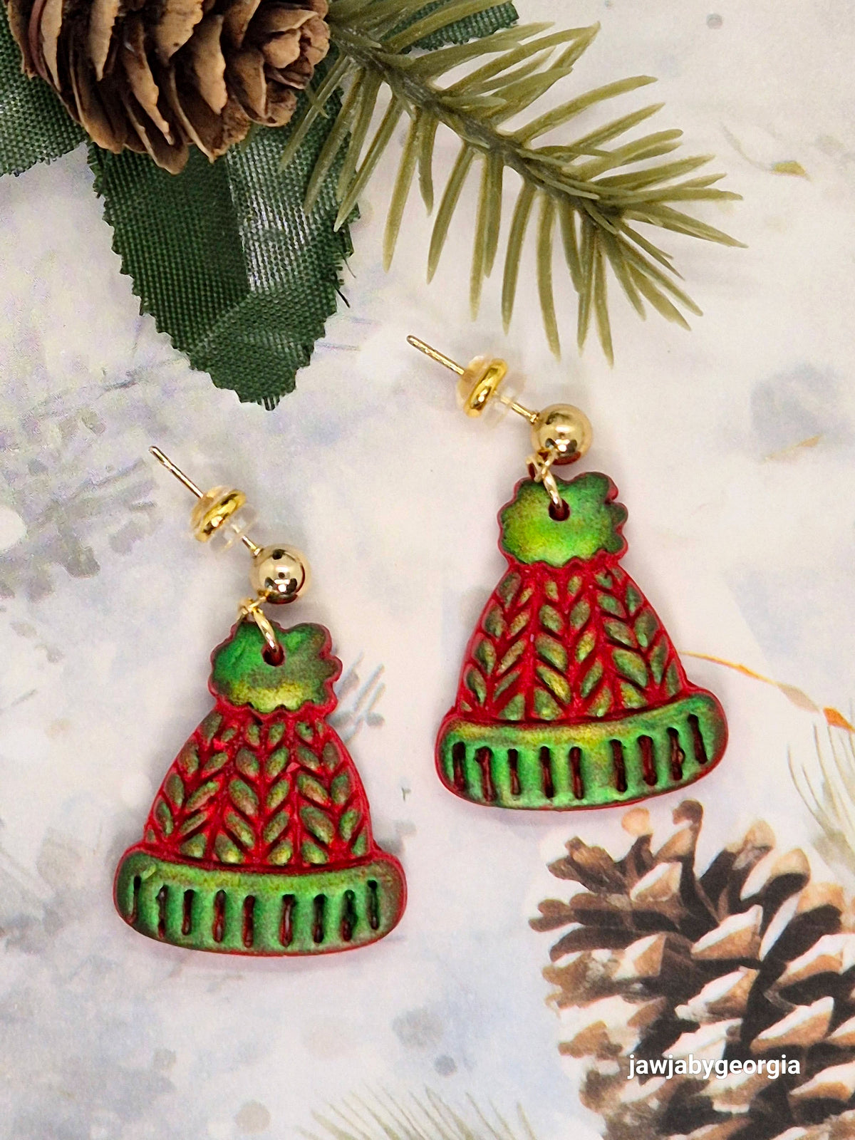 METALLIC GREEN AND RED BOBBLE HAT CHRISTMAS
